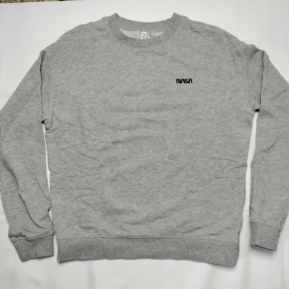 H&M NASA Sweatshirt - Picture 3 of 6